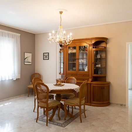 Pepi'S House Apartman Ártemida Kültér fotó