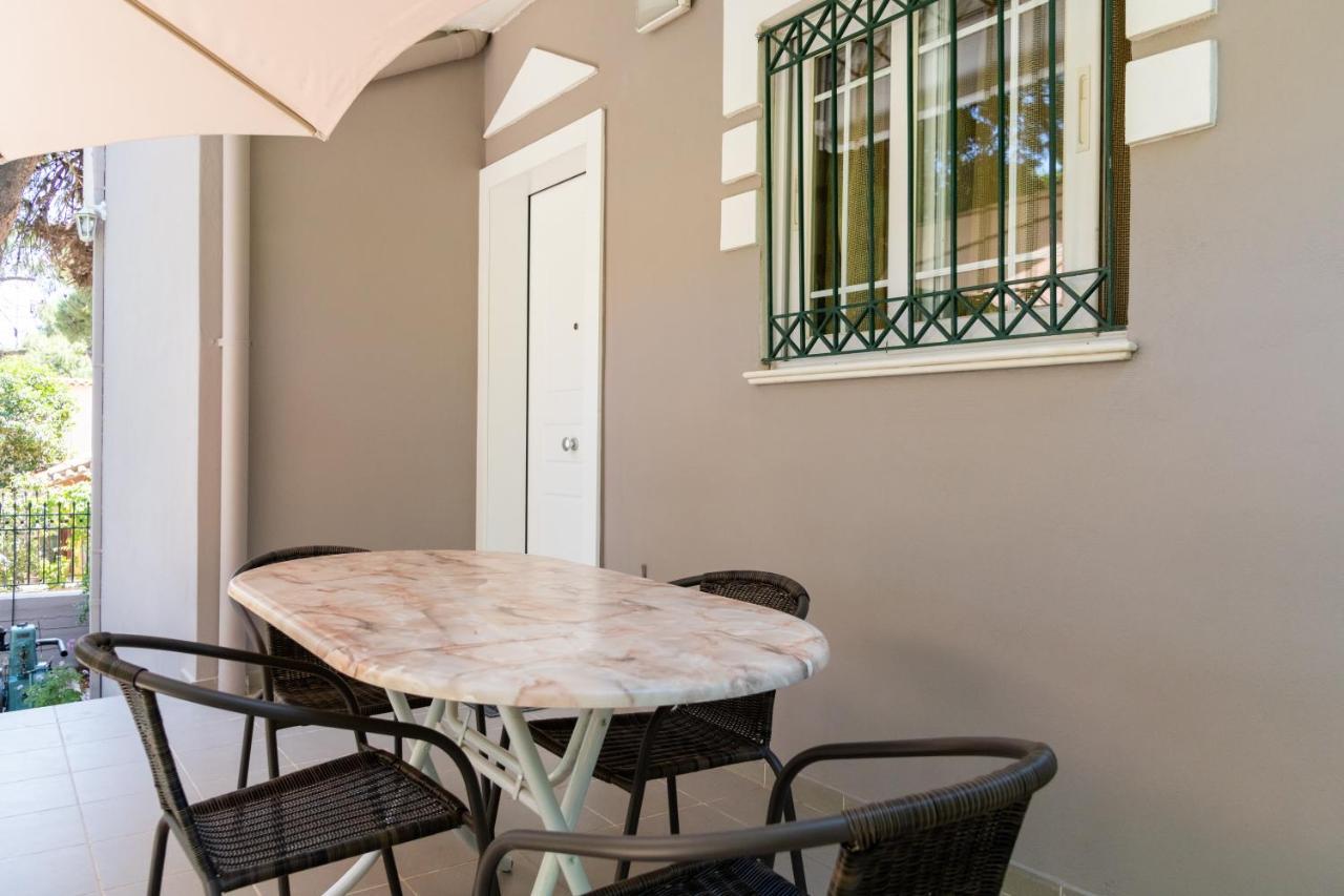 Pepi'S House Apartman Ártemida Kültér fotó