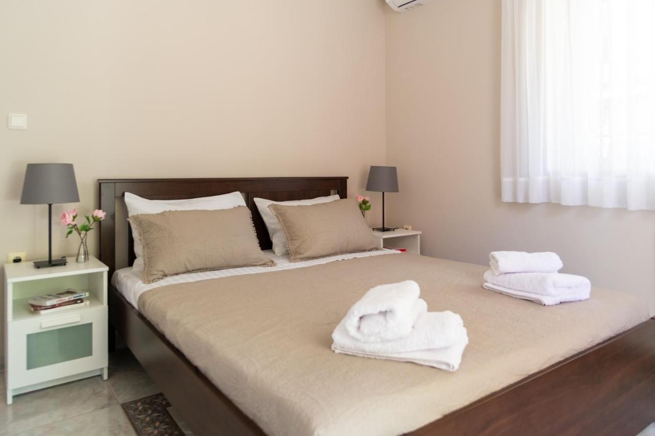 Pepi'S House Apartman Ártemida Kültér fotó
